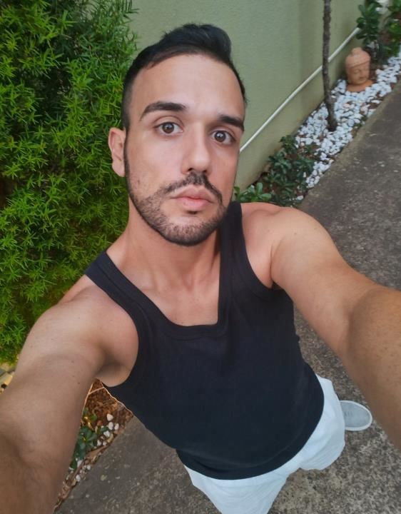 Chat Gay Para Homens Gays Em Busca De Encontros Relacionamentos